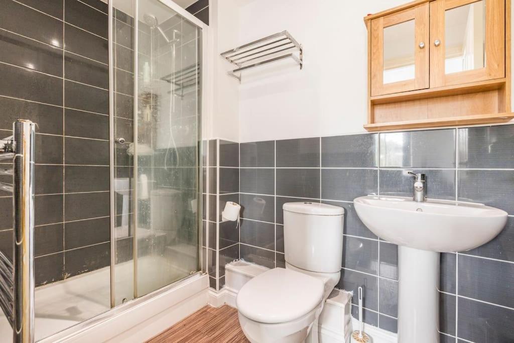 En-Suit Room With Free Dedicated Parking Mánchester Exterior foto
